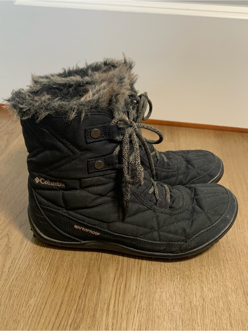 Columbia Minx Shorty Black Winter Boot Womens Size 7 Rated -32 C Snow Grippy